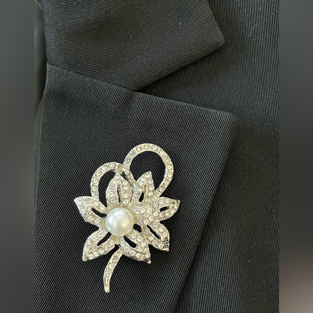 Fashion Trend 2024-2025.  Flower Brooch